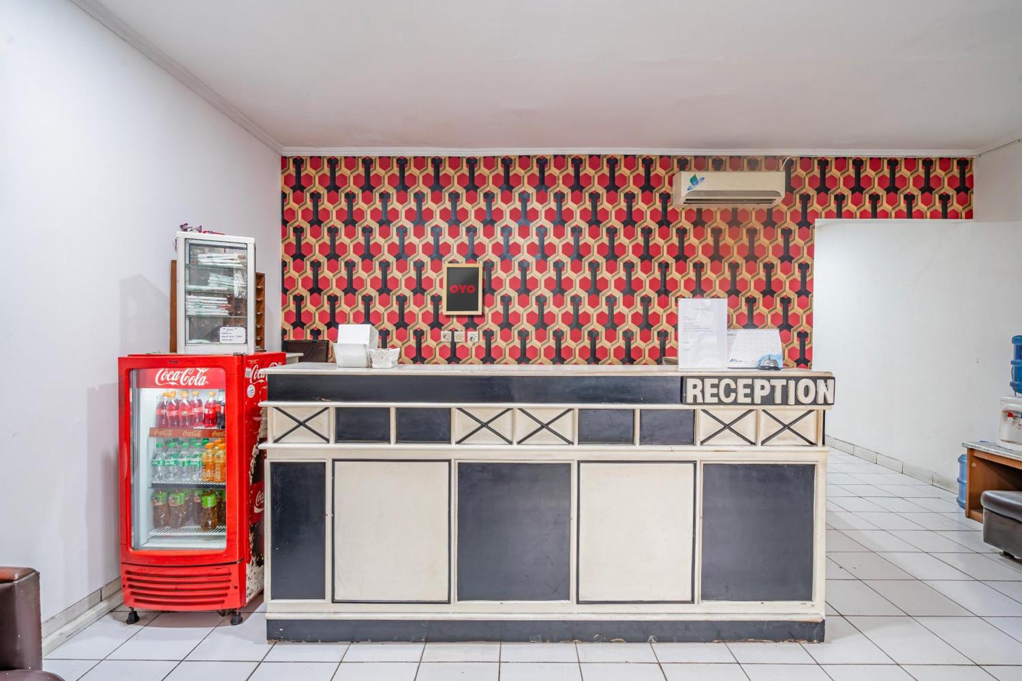 Collection O Hotel Sanira Bandung Exterior photo