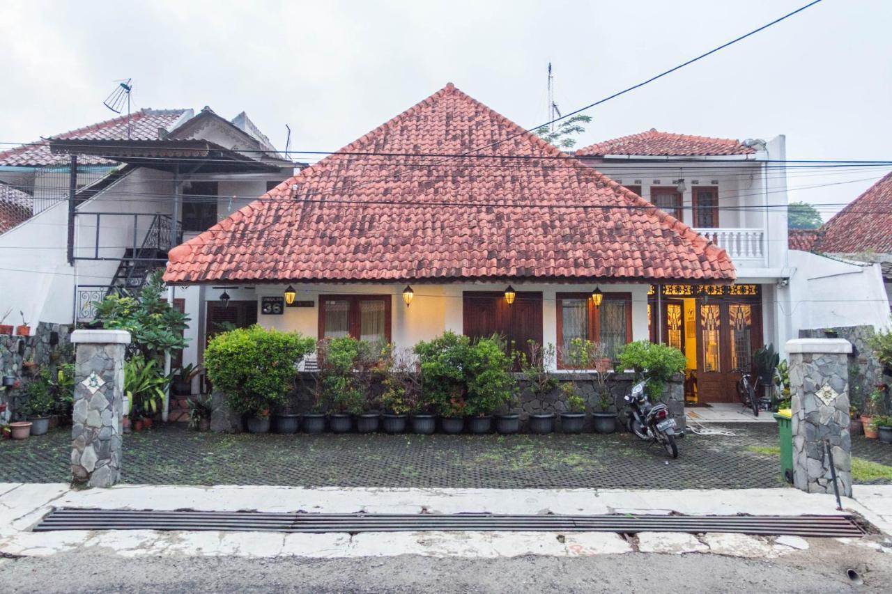 Reddoorz Near Gasibu Bandung Hotel Exterior photo